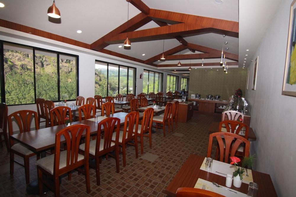 Abad Copper Castle Resort Munnar Exterior foto